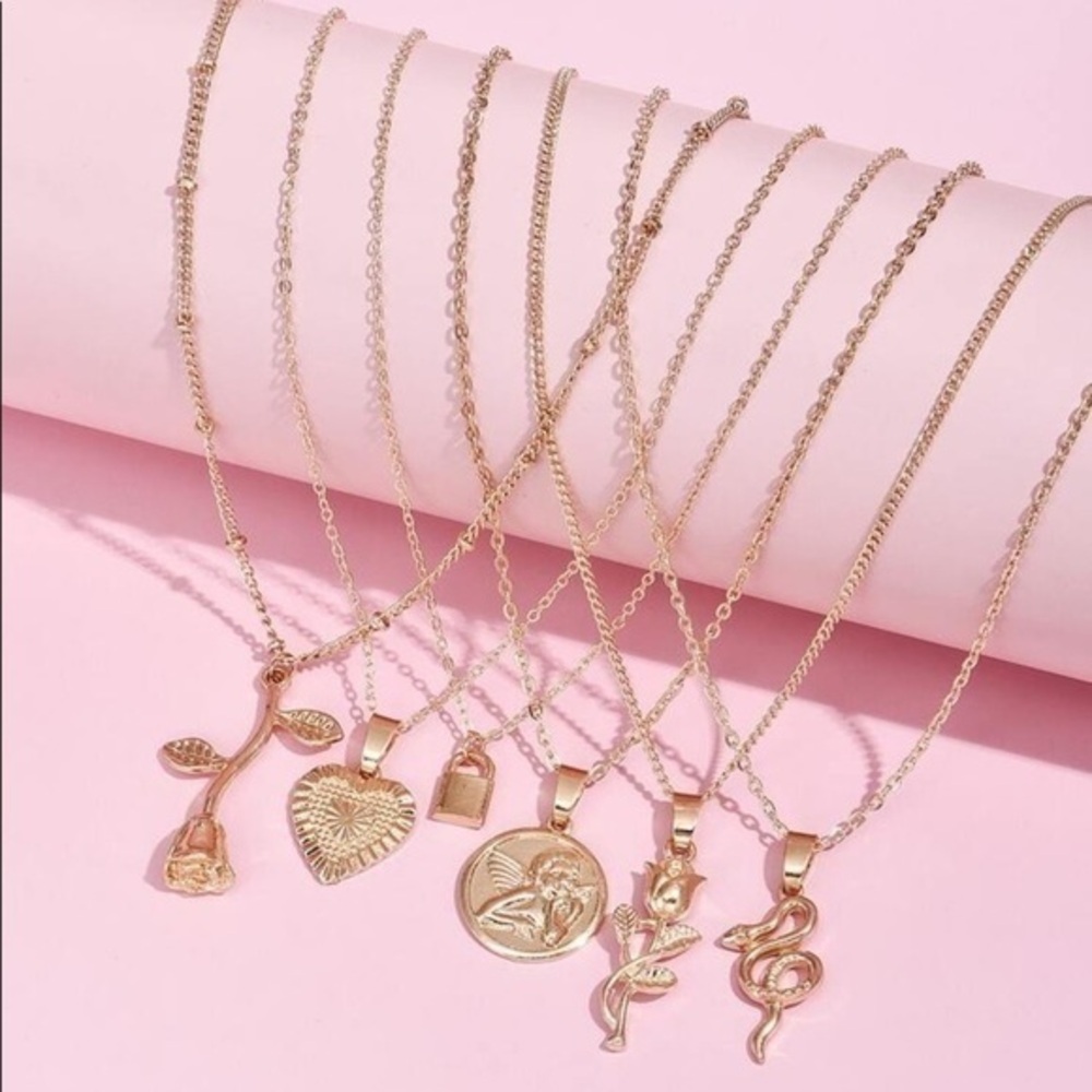 NEW!! 💛 6 Different Charm Necklaces